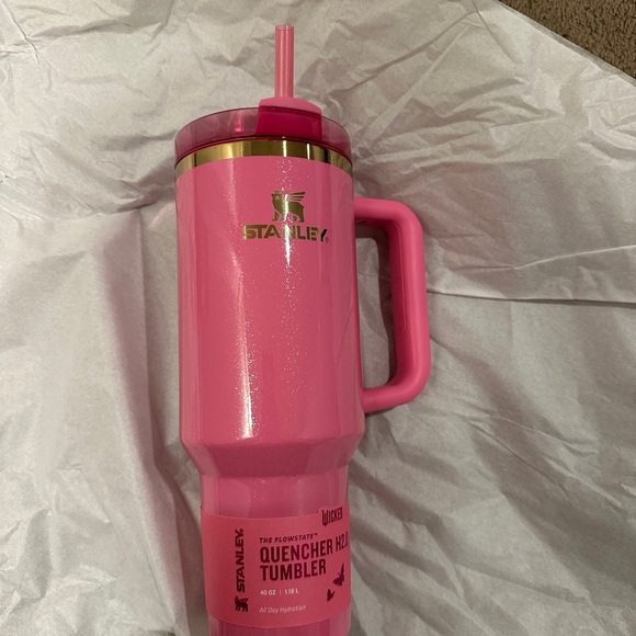 New Stanley X Wicked 40oz Tumbler Pink Glinda - Picture 5 of 6